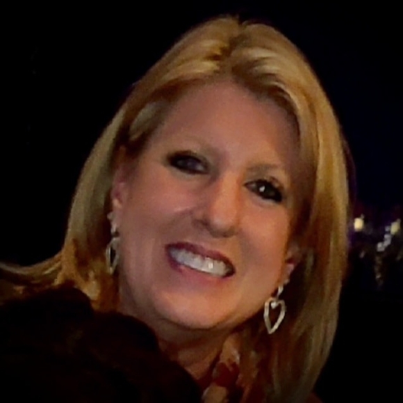 Meet your Posher, Terri - Picture 1 of 1